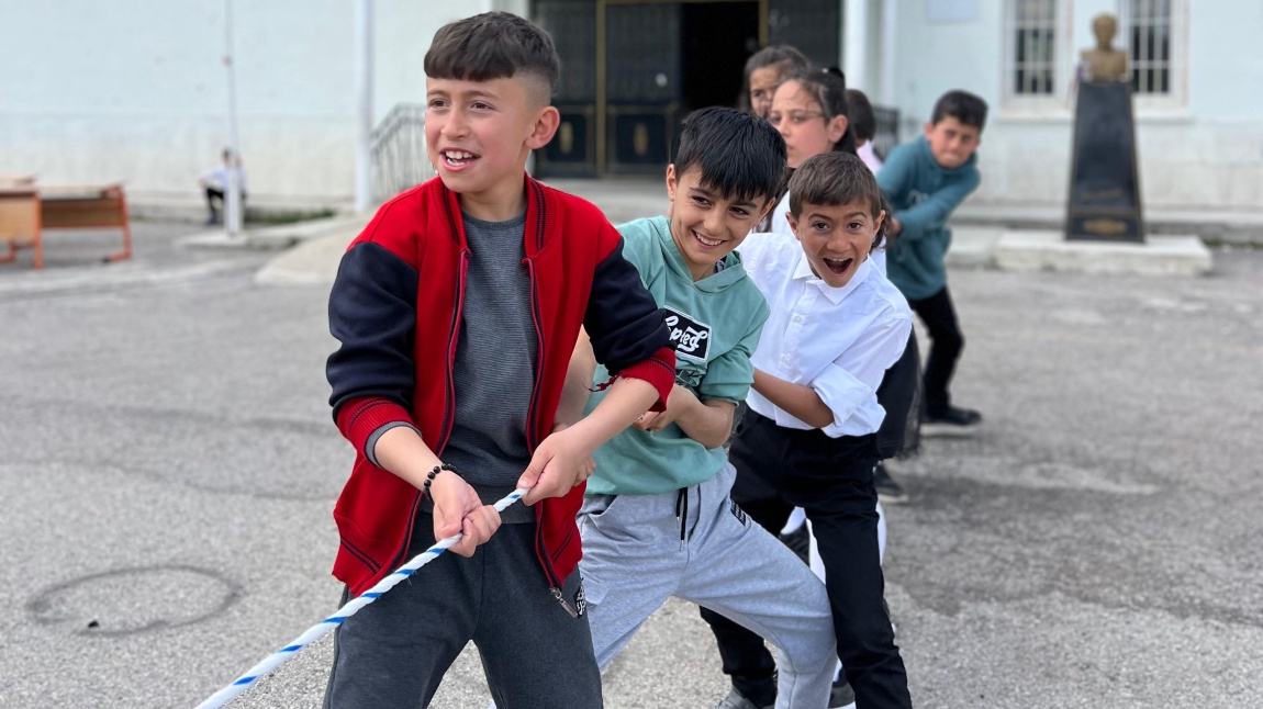Geleneksel 23 Nisan Yarışmaları